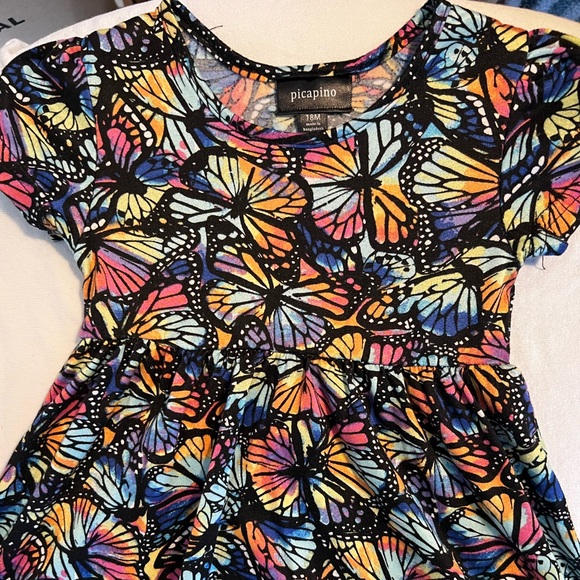 Two cute comfortable Toddler dresses - Picture 4 of 8
